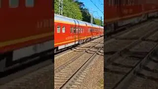 Новый окрас! Электровоз ЭП2К-168 проезжает платформу Останкино #railway #shorts снял @trainstv1209