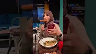 Oklin Fia jilbab ketat  