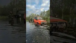 ЗИЛ спасает УАЗ