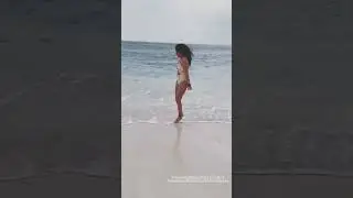 Shreya Dhanwanthary Sexy Hot look in Bikini 👙 #Scam1992 #shreyadhanwanthary #bikini #actress #shorts