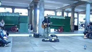 Приключения в Лондоне.Крутой музыкант