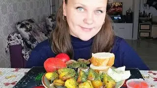 Мукбанг Скумбрия с картошкой/Как я купила квартиру/Опять эти суши🤦‍♀️🙄
