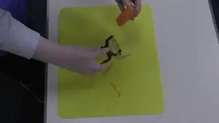 PHPS Cooking Skills - Using a swivel peeler
