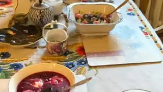 Выходные на даче . Сажаю , копаю , готовлю
