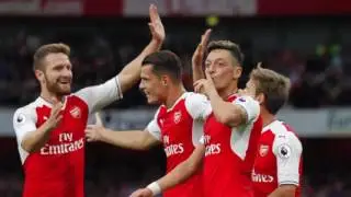 Joy for Manchester clubs, Wenger and Klopp; woe for Chelsea, Moyes, Bilic