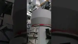 A complete set of crushing and grinding equipment in the vertical mill production line