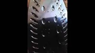Карандаш чистит утюг