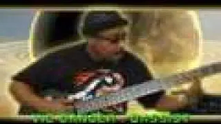 VIC DANGER : BASSIST