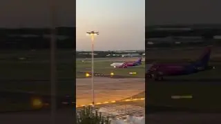 Wizz air takes off into the sunset from bhx #wizzair #bhx #birmingham #birminghamuk #sunset #airbus