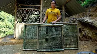 Dinh used bamboo to weave baskets to prepare to raise silkworms.