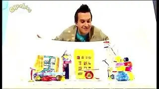 (Mister maker theme song in reversed)