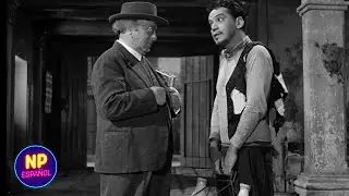 Cantinflas Works as a Milkman | The Doorman (1950)