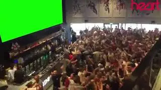 Large Screem Celebration   Green Screen H