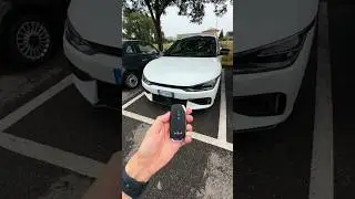 GUIDARE dalla CHIAVE 😱 Tecnologia PERICOLOSA? #futuro #tecnologia #auto #parcheggio #passionemotori