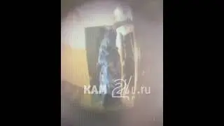 В Петропавловске женщина голыми руками вырывала провода в подъезде