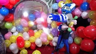Kief Inflating Big Balloons Until They Pop!