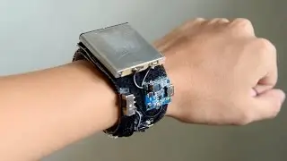 HealthBand: A Remotely Monitored Health Status Bracelet