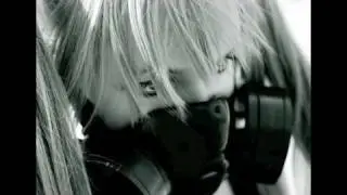Cyclone B - Razor