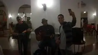 2019 04 15 cuba varadero hotel memories guitarist on reception