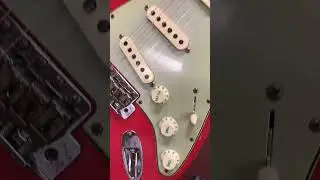 Very cool ‘64 Strat with hand-wound pickups! Fender Custom Shop 1964 Stratocaster Faded Fiesta Red