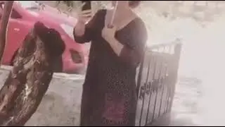 Yazlık evine misafir istemeyen abla. Süper komik.