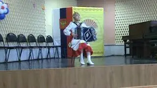Гуськова Ольга, гармонь - П.Шоркин 