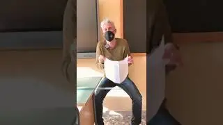 Perché il righello non cade?