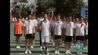 Wen Jiabao shows his basketball skills Beijing 31.05.2011
