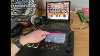 Akai MPC Live/X Bluetooth Midi and iPad Synthesizers