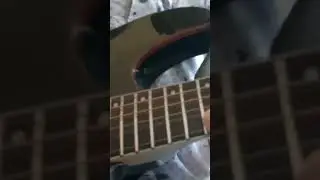 guitar string breaks