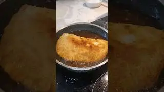 Кто катал тесто бутылкой из под вина?😅#meal#tips#viral