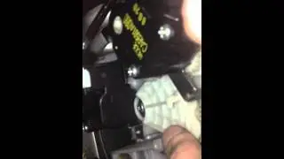 моторчик заслонки климат контроля на Mitsubishi Lancer 9 (видео 2)