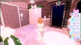 *NEW* ROYALE HIGH WINTER UPDATE!! || VIEWING THE NEW WINTER UPDATES! || AunicornSparkles