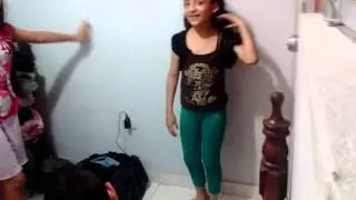 La gusaneca Moviendo El Toto