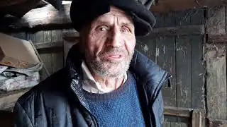 ДЕД МАТВЕЙ УДОБРЯЕТ ОГОРОД! БАБА ЗИНА ПОЗДРАВЛЯЕТ ВСЕХ С НАСТУПАЮЩЕЙ ПАСХОЙ!!!