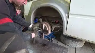 Как легко снять полуось на Ford Transit