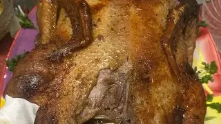 Утка запеченная с фруктами.
