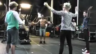 McBusted- F.R.I.E.N.D.S intro