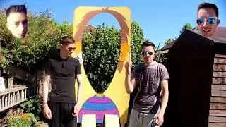 WORLDS BIGGEST PIE FACE GAME