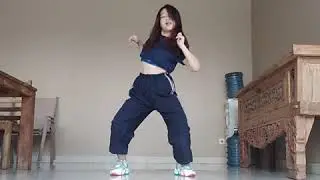 Savage Love - BTS ft. Jason Derulo, Jawsh 685 (Laxed - Siren Beat) Dance Cover // Lia Kim 