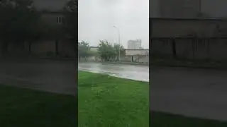 За окном дождь..