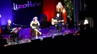 Casey Donovan - 'Shake It'. Live at Lizottes, Newcastle - 22nd September 2022