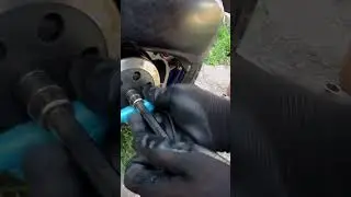 Самодельный упор для снятия заднего вариатора.
