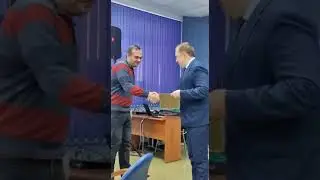 Награждение Василия Акимова в НГУЭУ