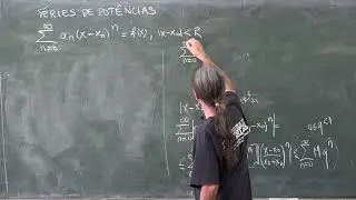 Cálculo Infinitesimal I UFRJ 30 Séries de Potências, convergência uniforme e diferenciabilidade,