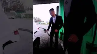 После какого звука ни в коем случае нельзя доливать топливо на АЗС?