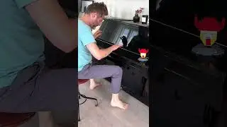 Can you Guess the Song without hearing the Piano? 