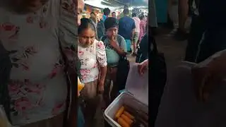 no quizo recibir mi billete yo solo intentaba ayudarla