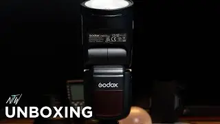 Godox V1 for Sony with accessories | Unboxing