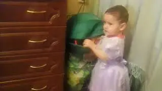 издеваются над маленьким